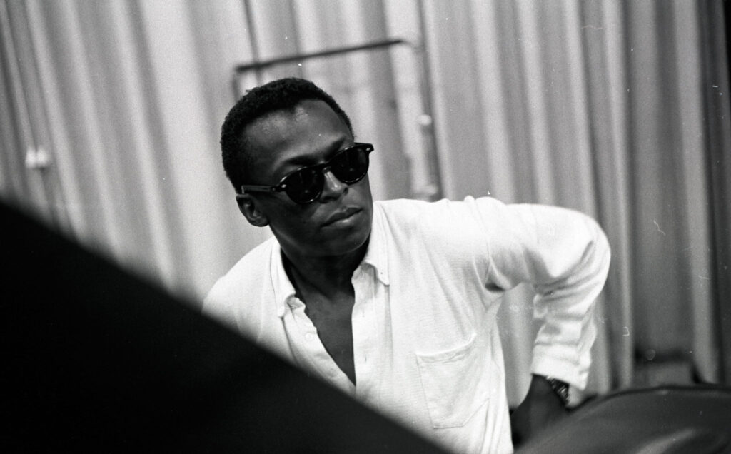 Biografia (educativa) di Miles Davis